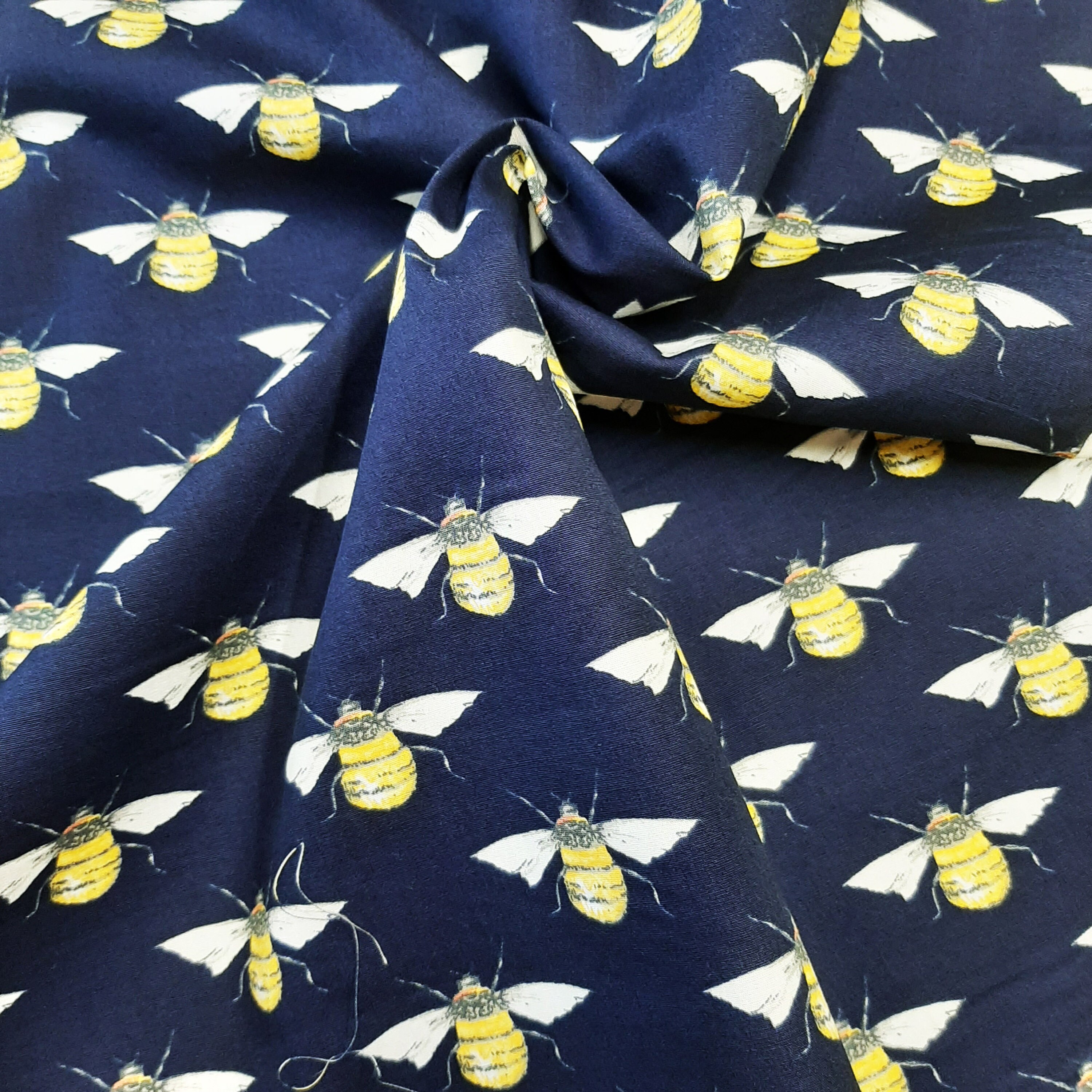 Bee Print Cotton Poplin Insect Fabric Quilting Fabric by Etsy