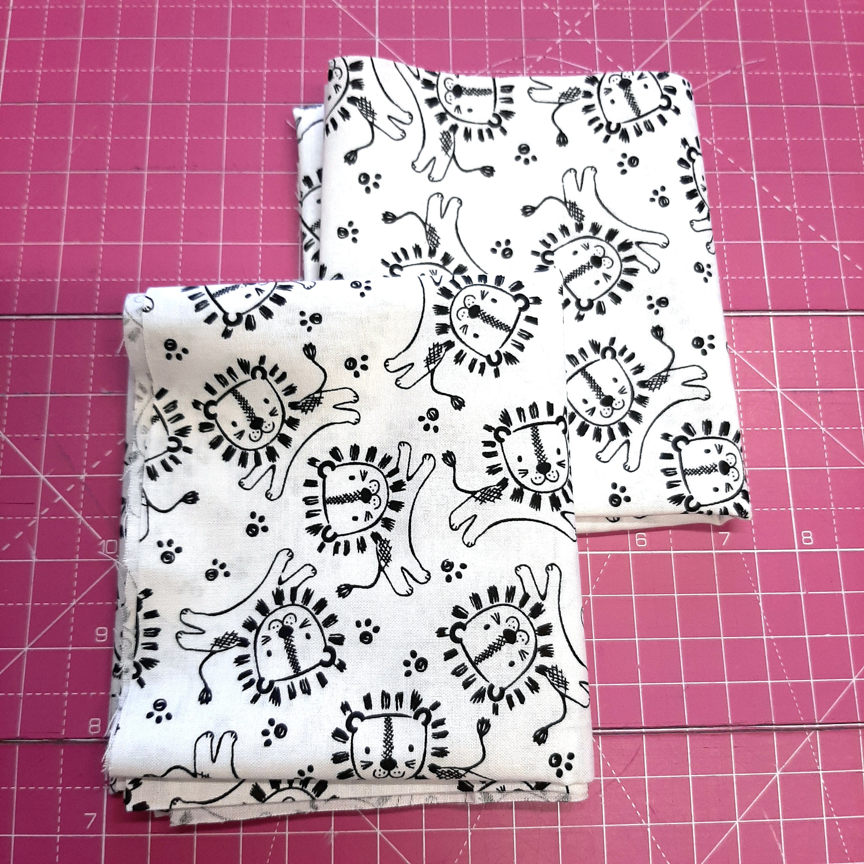 Jungle animal printed cotton fabric - Lion Monochrome cotton fabric