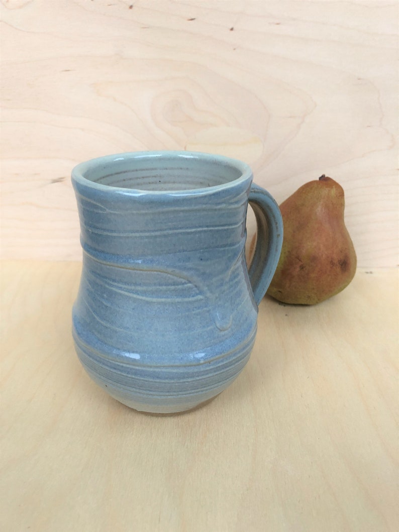 Tasse en poterie faite à la main, tasse à café en céramique blanche et bleue et porcelaine, tasse à café et à thé, cadeau de pendaison de crémaillère, tasse confortable image 6