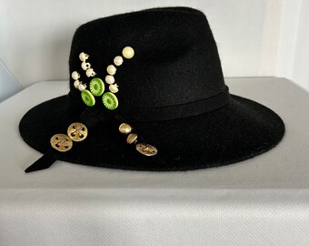 My Mother’s Buttons Collection:  Black 100% Wool Western Style/Wide Brim Fedora/Hat Size 7-1/4, for women or men.