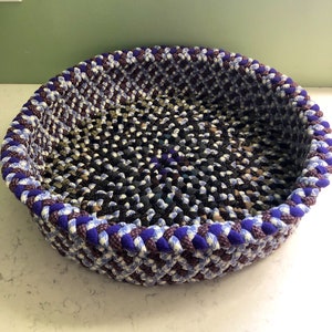 Hint of Purple Large Cat Bed, 20” Round x 5” Tall