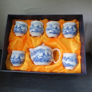 Vintage Chinese Tea Set.