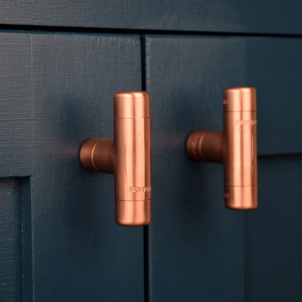 Modern Copper T Knob. Contemporary Drawer Pull, Handle, Knob. Cabinet knob, Kitchen Cabinet knob. Kitchen Door Pull.