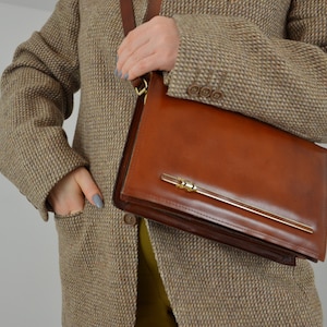 Vintage Leather Shoulder Bag Brown Fold Over Lid