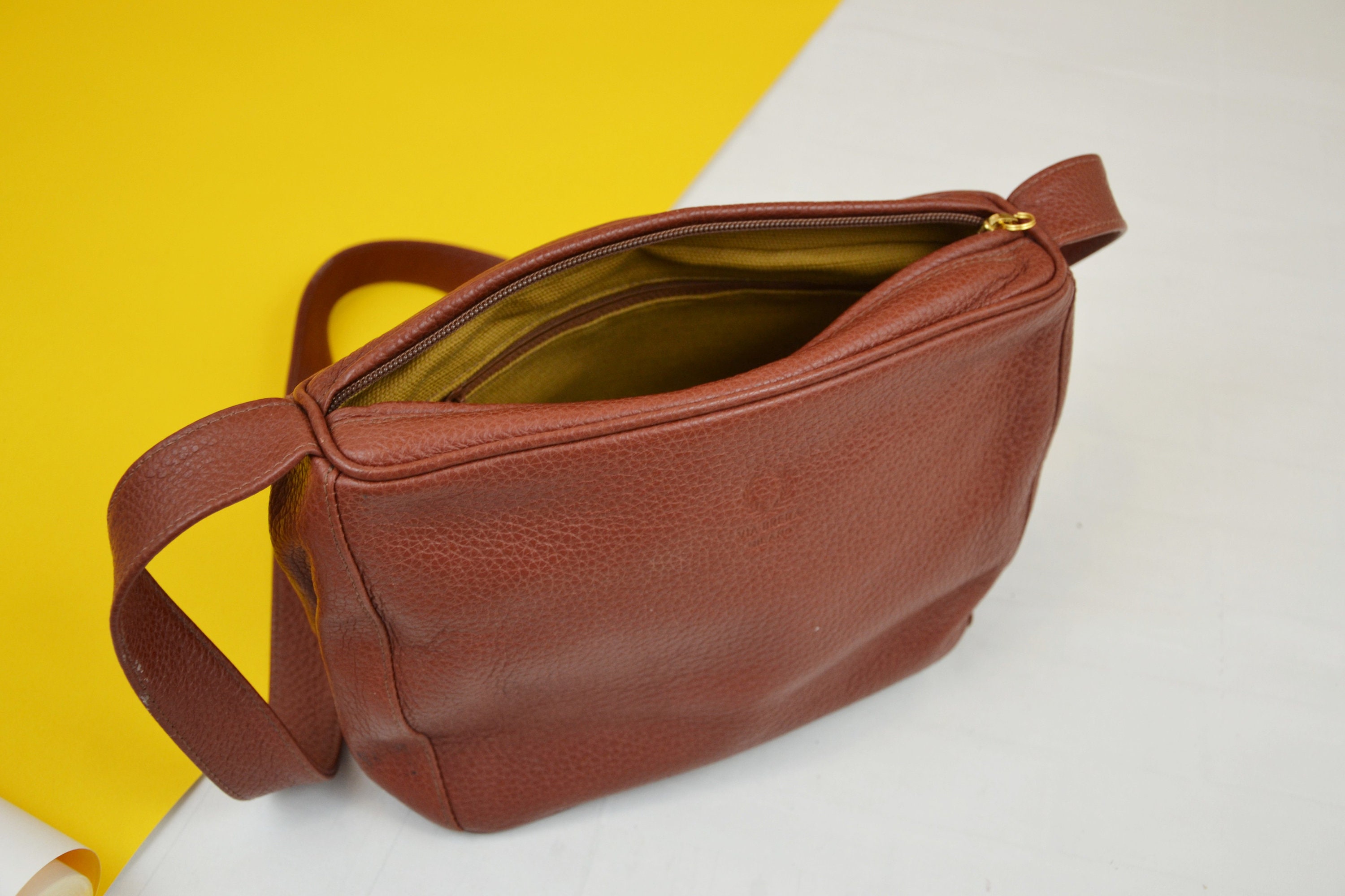 vintage Brera italy bag sling, Women's Fashion, Bags & Wallets
