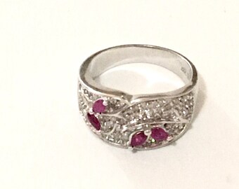 Vintage 18k White Gold Diamond & Ruby Ring Wide Band