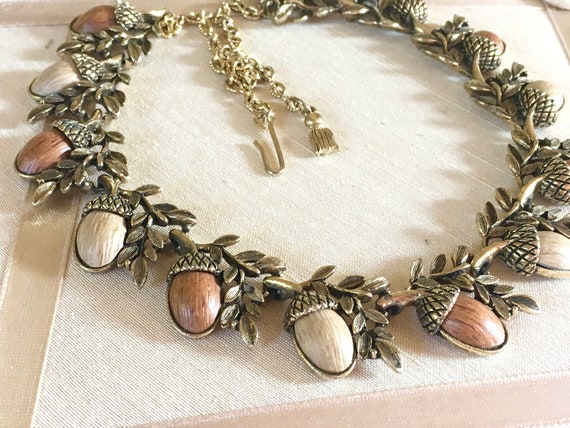 Vintage 60s Coro Thermoset Acorn Collar Necklace