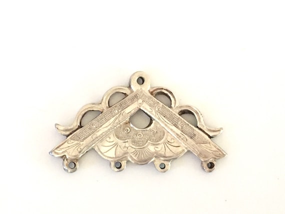 Antique Qing Dynasty Silver Pendant Chinese Chate… - image 1