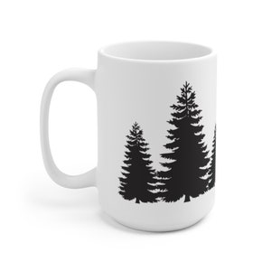 Taza con silueta de árbol de Navidad