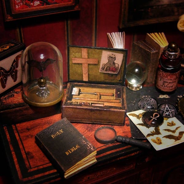 Miniature VAMPIRE HUNTER Case, Van Helsing, for Dollhouse in 1:12 scale . Printable DOWNLOAD, Dracula, Vampire Slayer, Victorian oddities