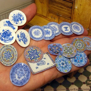 Decorative Plates Set, Vintage style, Ceramic dishes, Miniature dollhouses in 1:12 scale, printable DOWNLOAD, easy Tutorial DIY.