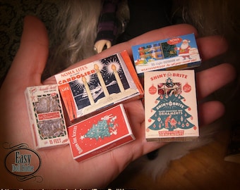 1:6 Skl. 5 WEIHNACHTS-Dekoration für Puppenhäuser im Maßstab 1/6, bedruckbare Miniatur, Vintage Real BOXES. kostenlose Nähanleitung. Geschenke für Blythe, Barbie..
