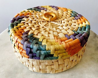 Vintage Boho Eclectic Colorful Wicker Rattan Straw Lidded Basket with Wood Ring Pull on Top