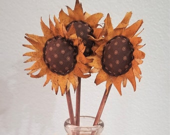 primitive sunflower pokes, Fall flowers, prim sunflower pokes, OFG, FAPM, Fall sunflowers, Fall crock pokes, flower pokes,