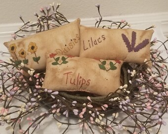 primitive spring pillow flower tucks, hand-stitched prim decor, bowl fillers, shelf sitters, OFG, FAPM, Mother's Day gift, farmhouse