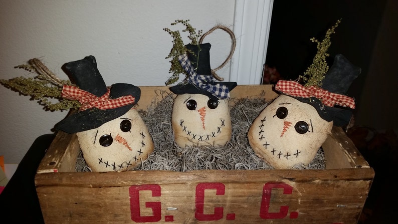 primitive handmade snowmen ornaments and bowl fillers tucks OFG snowmen head ornaments, FAAP Christmas tree ornaments