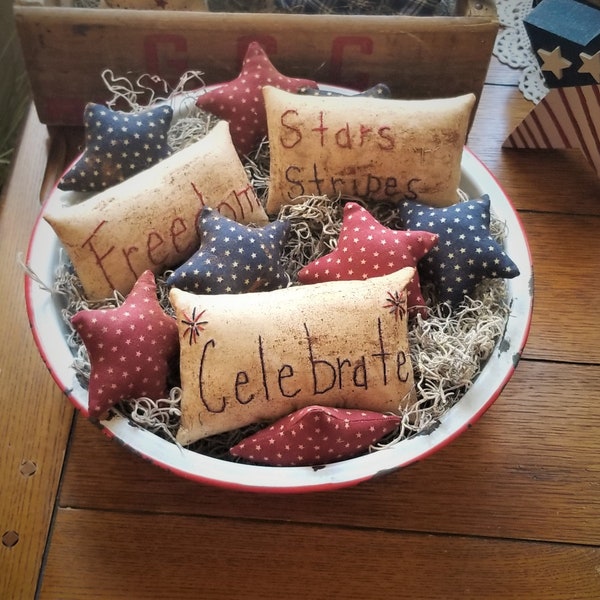 primitive patriotic Americana star pillow bowl fillers, July 4th bowl fillers, OFG, FAPM, red white and blue independence Day ornies