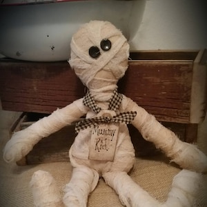 Primitive Mummy baby, prim Halloween decor, mummy rag doll, OFG, FAPM, mummy, Halloween shelf sitter, baby mummy doll, grungy mummy,