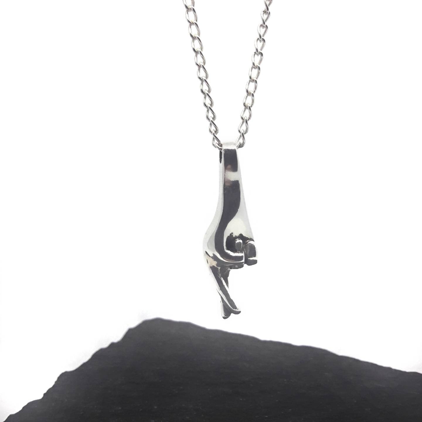 Fingers crossed necklace Clearance