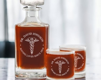 Doctor Whiskey Decanter, Whiskey Glasses, Personalized Whiskey Decanter Set, Husband Gift, Gift for Doctor, Caduceus, Whiskey Decanter