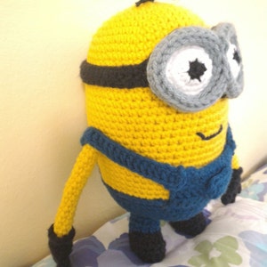 Amigurumi Crochet Minion Pattern two eyed Despicable me image 2