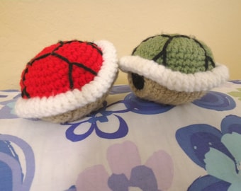 Modello all'uncinetto con conchiglia Koopa rosso/verde