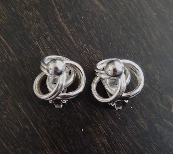 Coro Silver Tone knot clip earrings - image 3