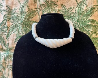 Guam Sinahi Necklace - Etsy