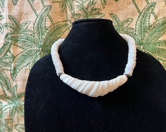 Sinahi Necklace - Etsy