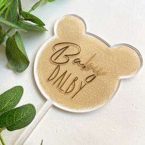 Topper per torta in acrilico con testa di orsetto personalizzato, per baby shower, rivelazione del sesso del bambino, primo compleanno, festa del neonato, dipinto a mano