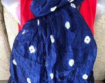 Indian traditional Bandhej/Bandhani/tie dye Navy blue scarf Rajasthani navy blue and white wrinkled dupatta/scarf/stole/wrap