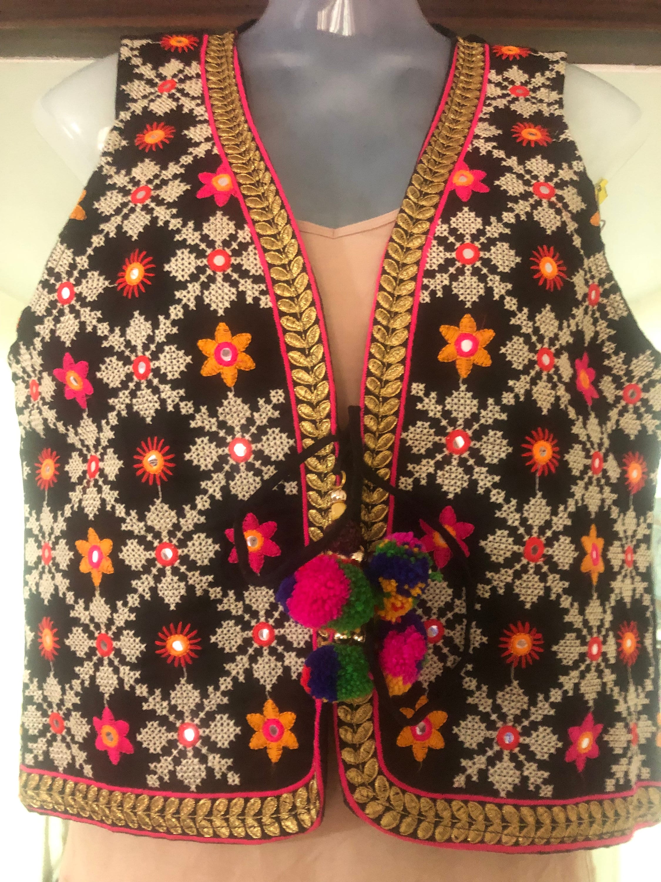 トップス Eaphi EMBROIDERY CORD VEST eaphi EMBROIDERY CORD VEST EAPHI EMBROIDERY CORD VEST