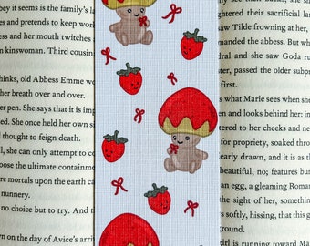 Straw-Beret Sallie Toadstool Linen Bookmark