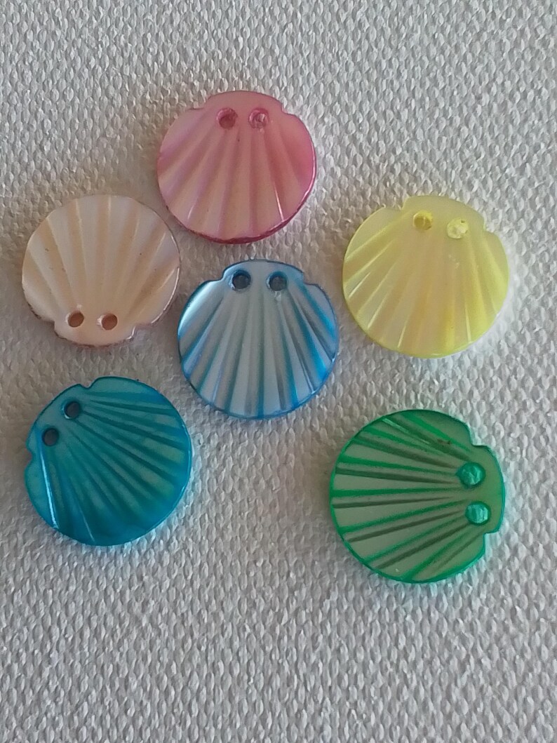 Vintage Pearl Shell Buttons 6 Scallop Shaped Iridescent - Soft Pink ...