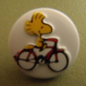 Woodstock Button 1965 UFS Yellow with Red Bicycle plastic vintage collectible 18mm (3/4 inch) shanked sew craft jewelry scrapbook knit kids