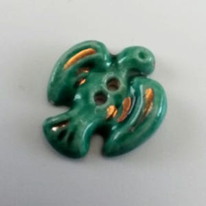 Vintage French Ceramic Dove Button small chip hand made bird 25x22mm (1 x 7/8 inch) sew through collect jewelry knit