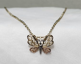 Collar con colgante de mariposa de oro de 10 quilates, bicolor (oro rosa/amarillo), cadena de 45 cm (18 pulgadas).