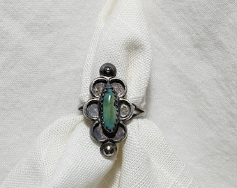 Anillo Navajo vintage de plata de ley con turquesa, talla 5.5.