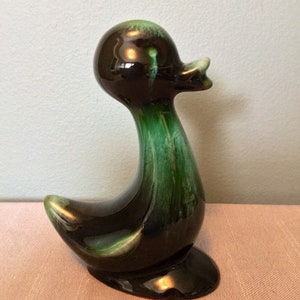 Cute vintage 1970&#39;s Blue Mountain  pottery duck
