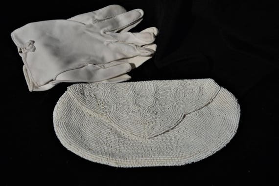 Walborg vintage had made beaded white clutch