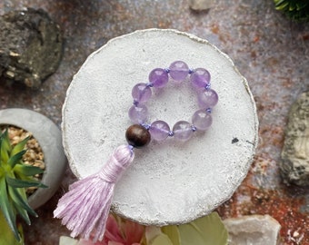 SPIRITUALITY mini mala, finger jewel, amethyst meditation jewel, small semi-precious stone mala, soothing and relaxing jewel, gift