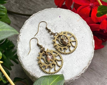 Retro industrial style dangle earrings, gears, alternative fashion, Victorian style, unique jewelry, retro-futuristic style