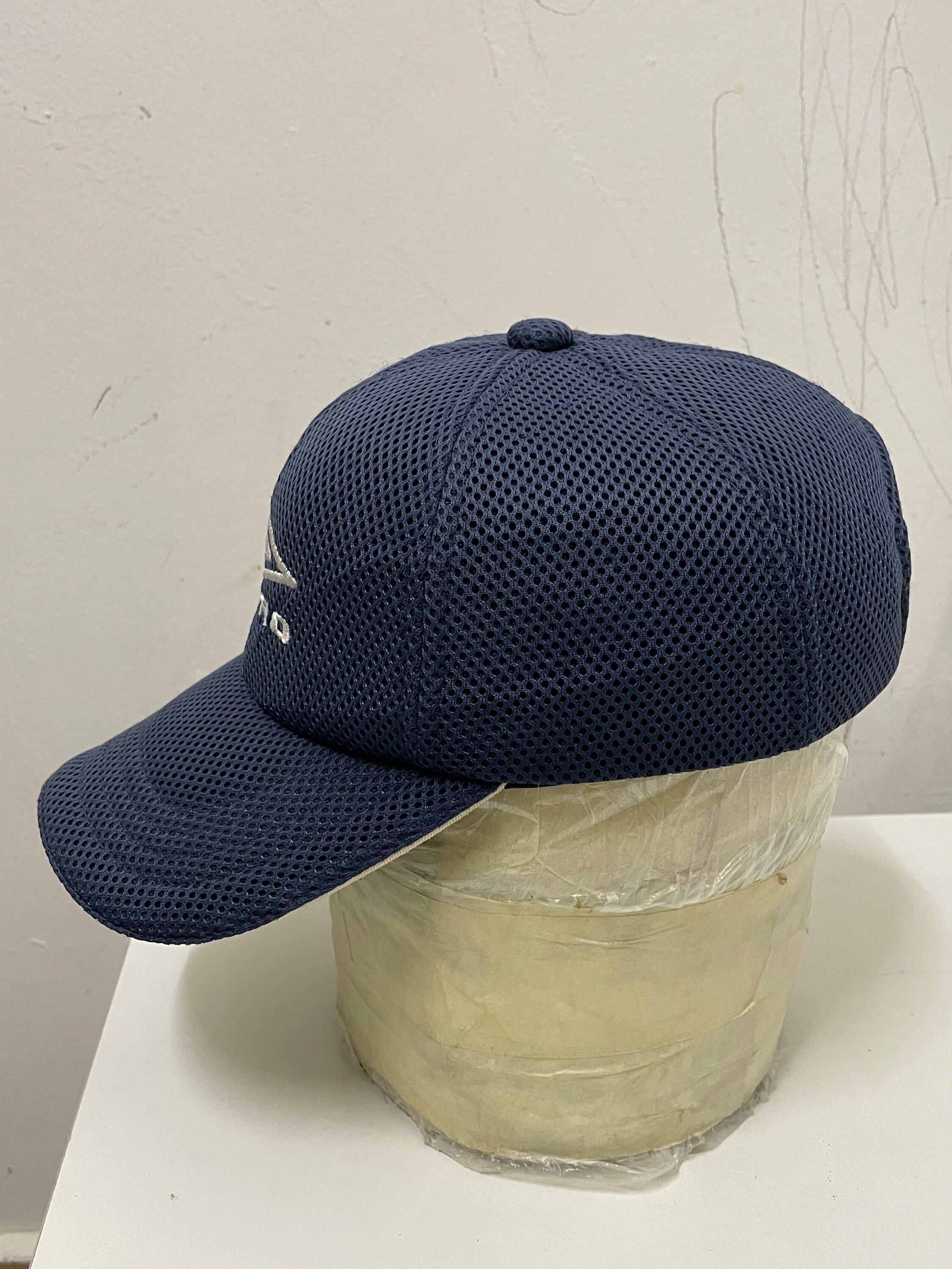 ★UMBRO★ HBL Vintage Half-Brim Cap Navy UQ123CCP23 Rare Vintage UMBRO Hat, Product by DESCENTE(23) - Etsy