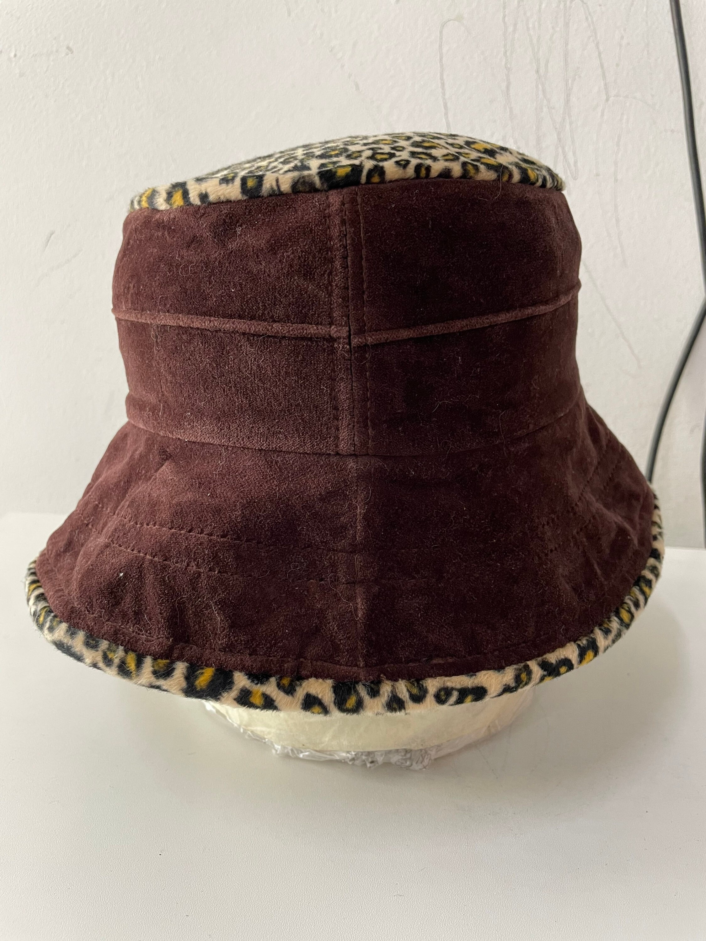 Rare Vintage LEOPARD Design Bucket Hat, Exotic Styles, Tiger  display picture 1