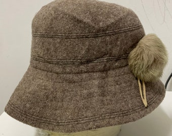 Rare Vintage VALENTINO CHRISTY PARIS Bucket Hat, Casual  display picture 2