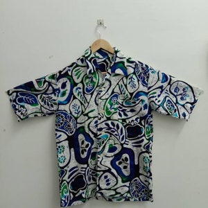 Vintage 80s BARKCLOTH Hawaiian shirt, floral, Flower, beach hawaii,abstract design, kamehameha, kohonolulu, leaf, multicolor,colorful (134)