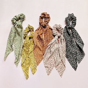 Dainty Mini Floral Scrunchies Scarf | Women&#39;s Girl&#39;s Fashion Hair Accessories Ponytail Buns Top Knots