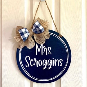 Overlapping Circles Teacher Door Hanger/Back to School/Teacher Gift/Custom Colors/Classroom Decor