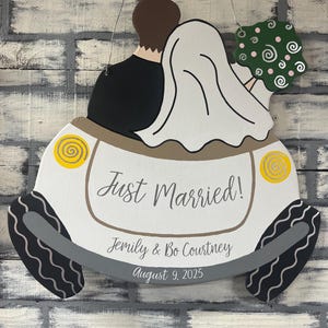Just Married Door Hanger/Wedding Decor/Honeymoon Door Decor/Wedding Shower Decor/Bride and Groom in Get Away Car