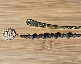 Book Jewelry – Cat under the Flowers Bookmark (# 147)